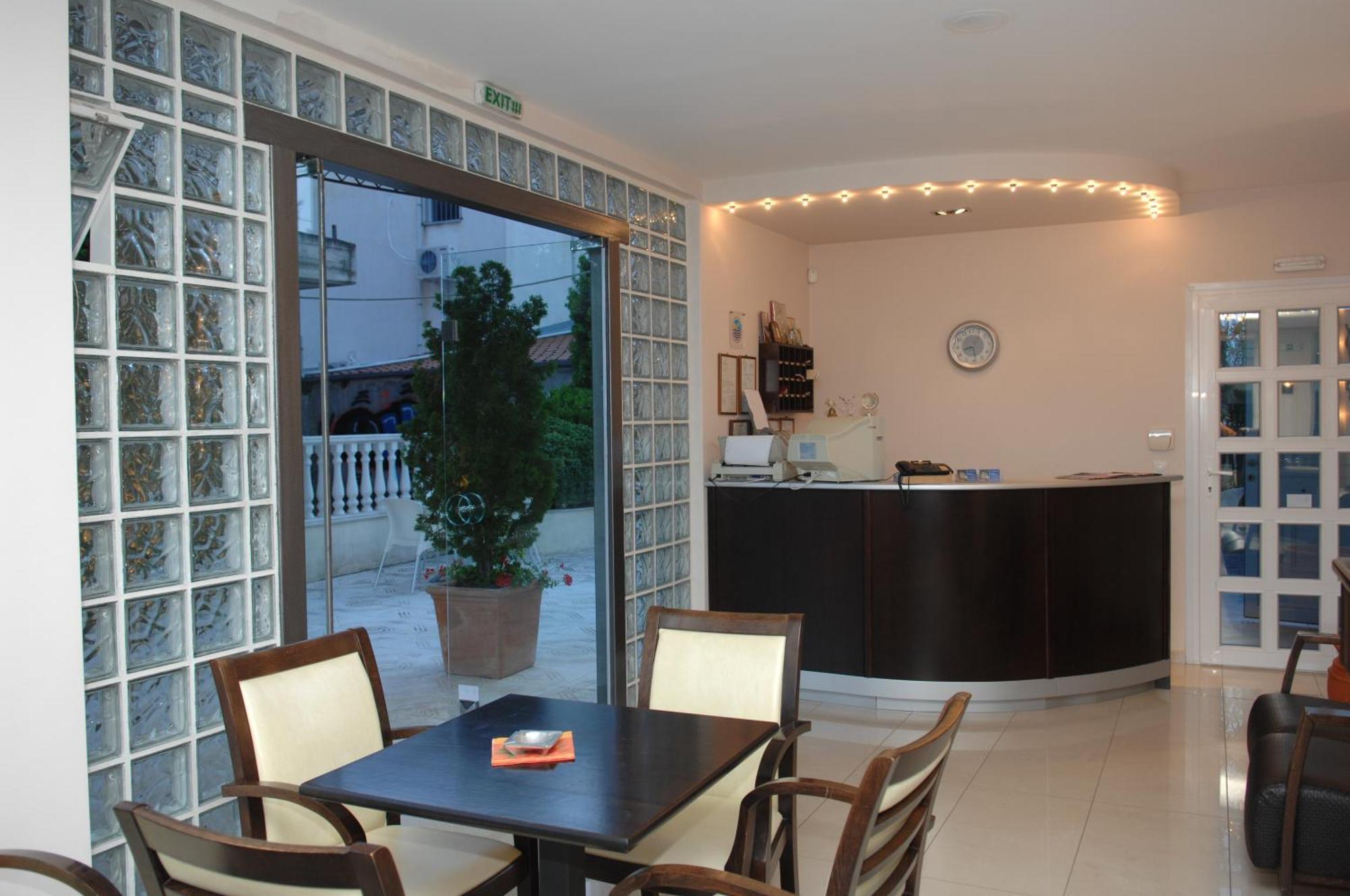 Kalipso Hotel Paralía Kültér fotó